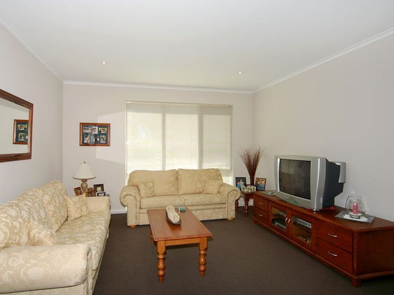 4 Tylney Loop, Meadow Springs WA 6210