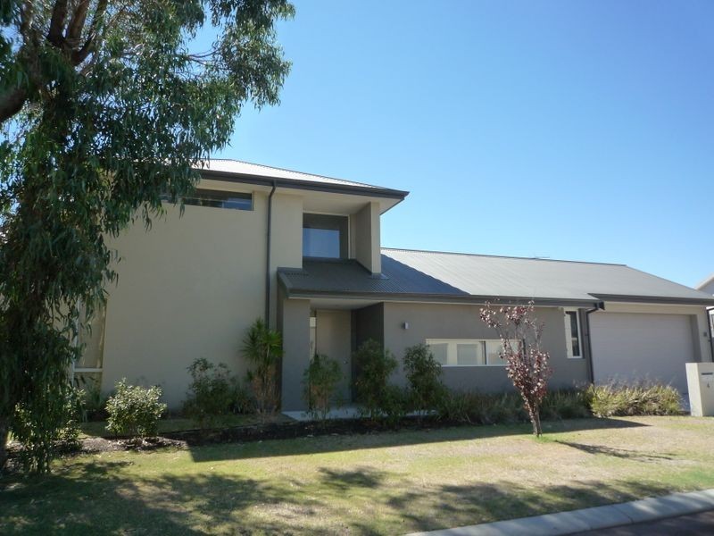 4 Tylney Loop, Meadow Springs WA 6210