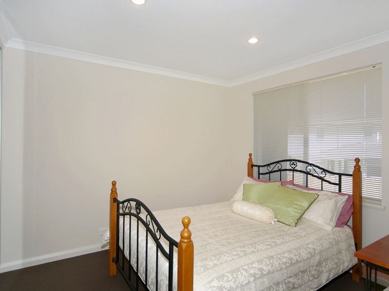 4 Tylney Loop, Meadow Springs WA 6210