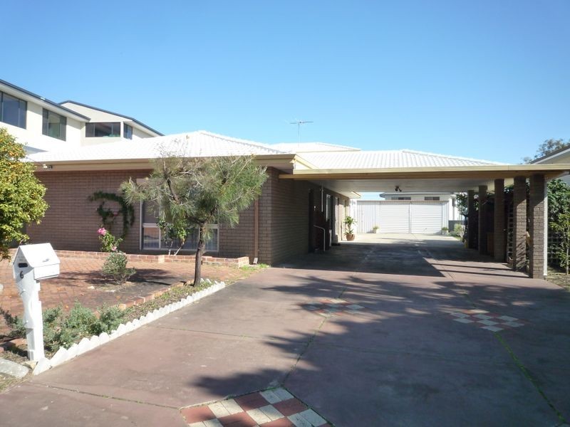 6 Armstrong Street, Halls Head WA 6210