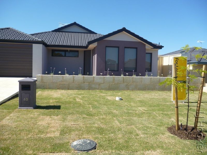 60 Catalina Drive, Lakelands WA 6180
