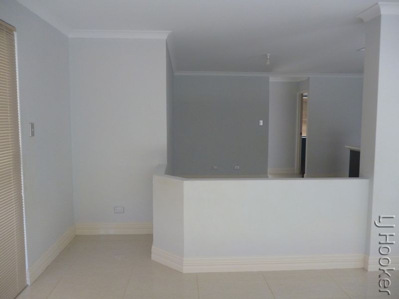 60 Catalina Drive, Lakelands WA 6180