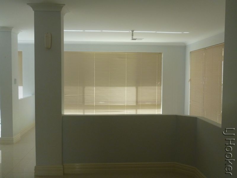 60 Catalina Drive, Lakelands WA 6180