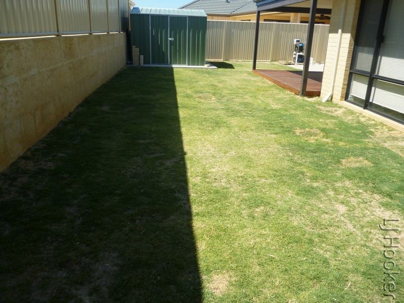 60 Catalina Drive, Lakelands WA 6180