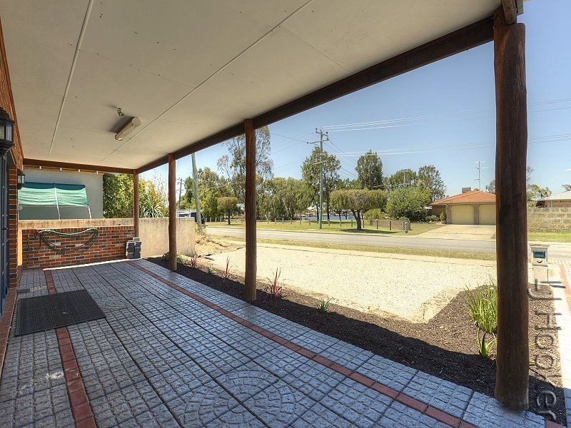 4 Allambi Way, South Yunderup WA 6208