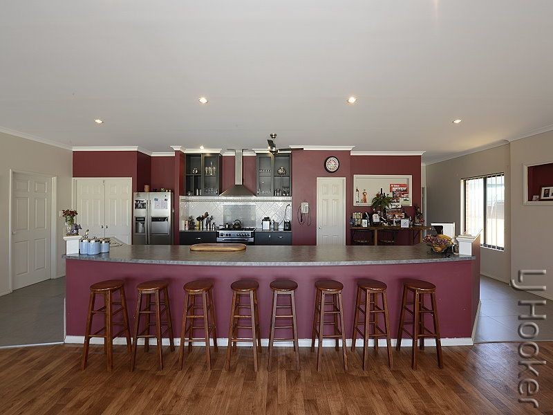 4 Allambi Way, South Yunderup WA 6208