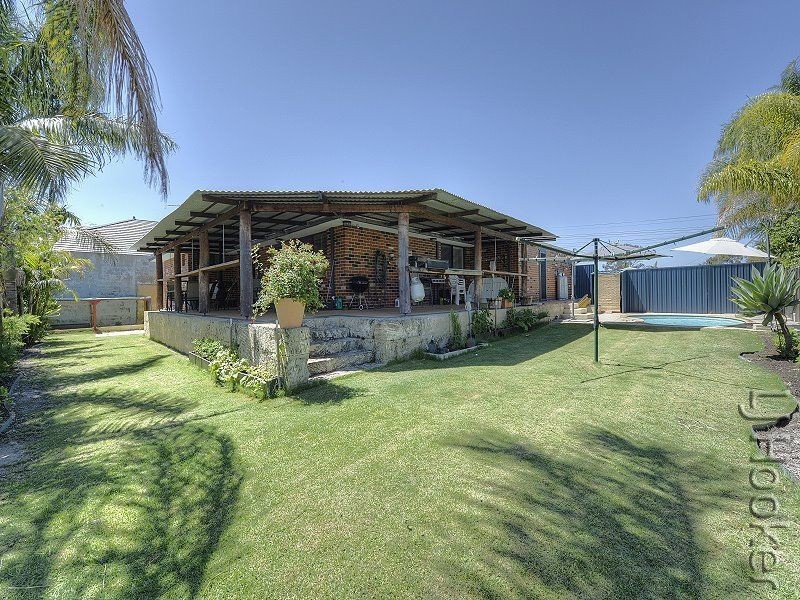 4 Allambi Way, South Yunderup WA 6208