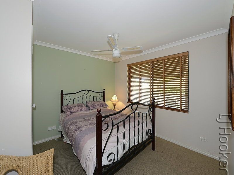 4 Allambi Way, South Yunderup WA 6208