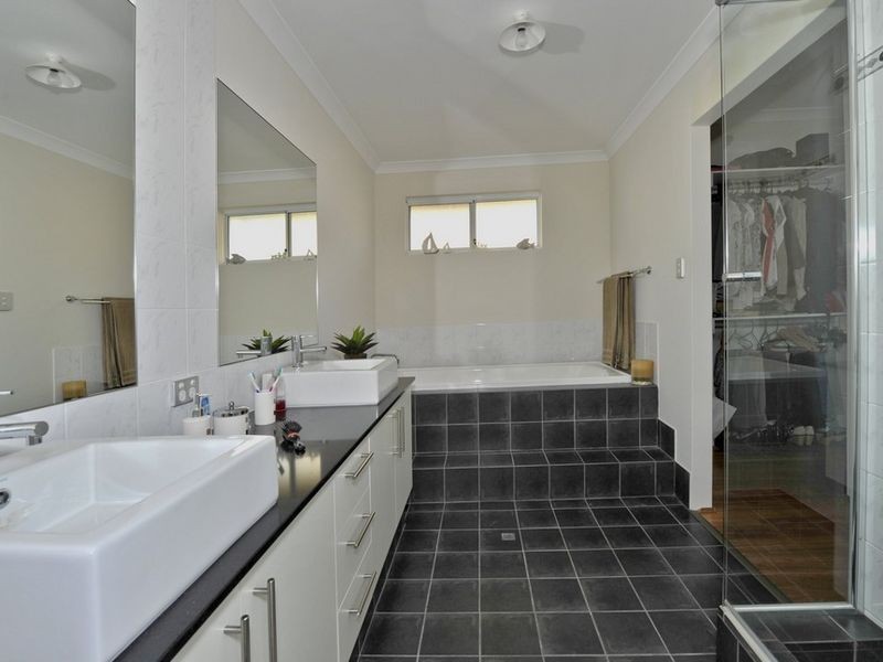 50 Skylark Loop, Erskine WA 6210