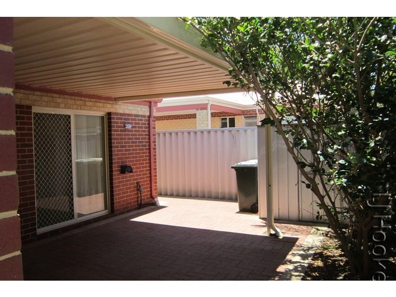 3/5 Cambridge Drive, Greenfields WA 6210