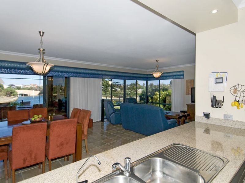 85 Cormorant Key, Wannanup WA 6210