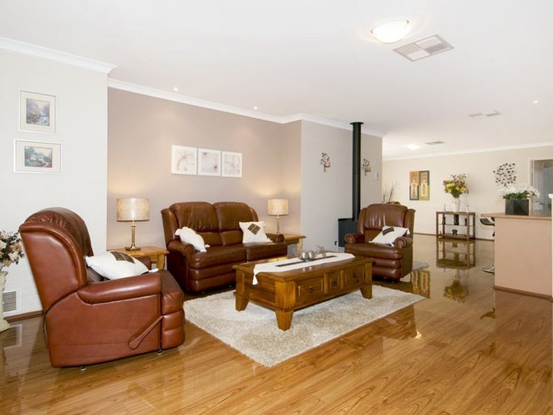 4 Tasman Loop, Dudley Park WA 6210