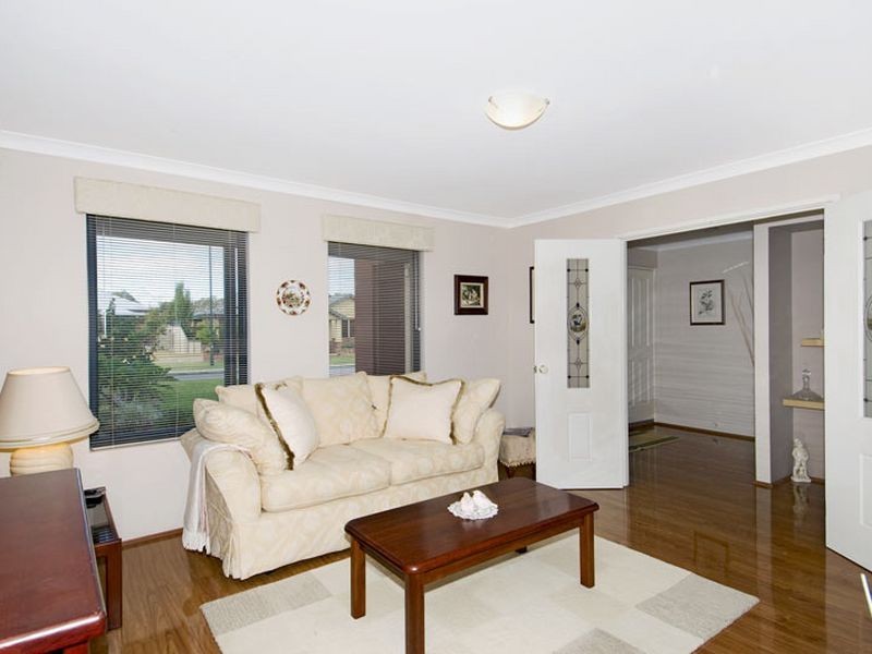 4 Tasman Loop, Dudley Park WA 6210