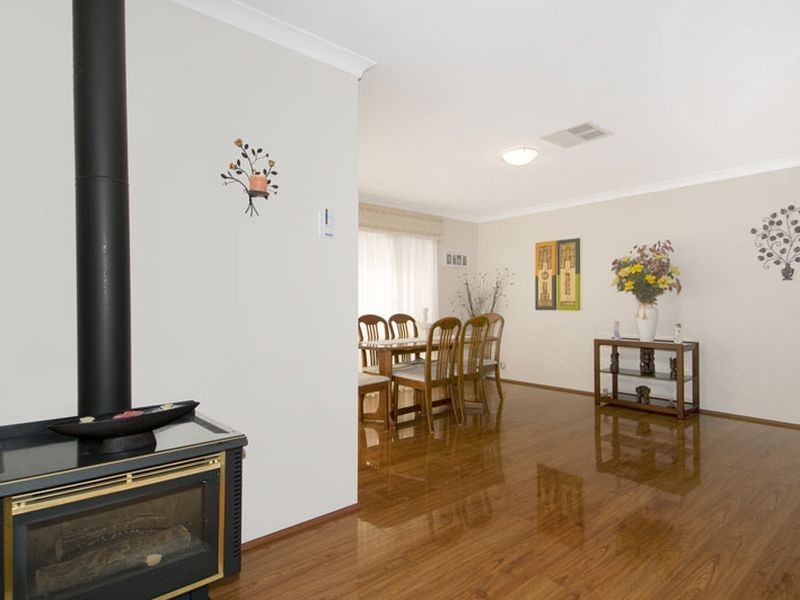 4 Tasman Loop, Dudley Park WA 6210