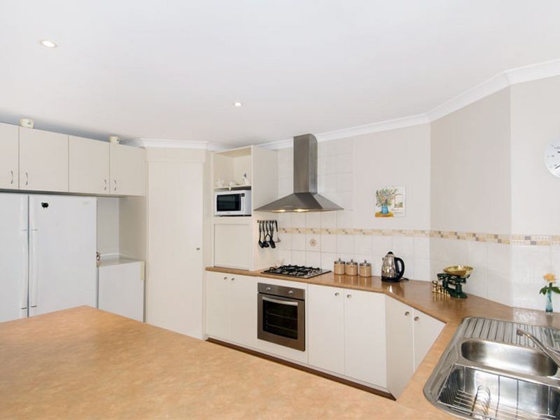 4 Tasman Loop, Dudley Park WA 6210