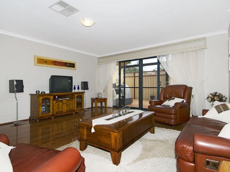 4 Tasman Loop, Dudley Park WA 6210