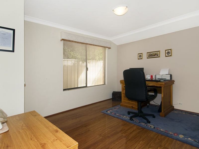 4 Tasman Loop, Dudley Park WA 6210