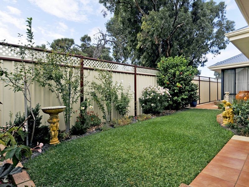 4 Tasman Loop, Dudley Park WA 6210