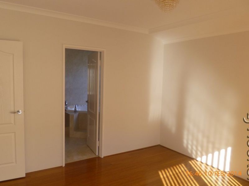 18 Drosera Turn, Halls Head WA 6210