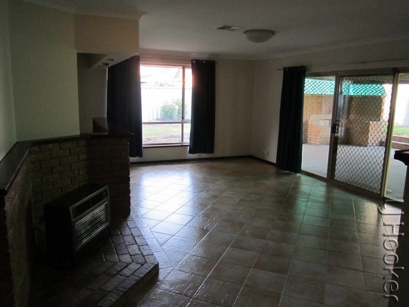 5 Dundas Place, Greenfields WA 6210