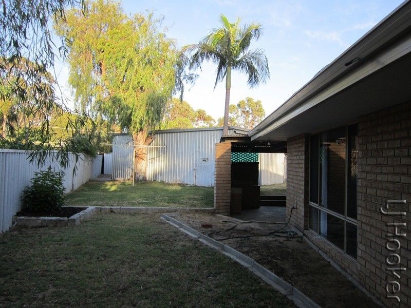 5 Dundas Place, Greenfields WA 6210