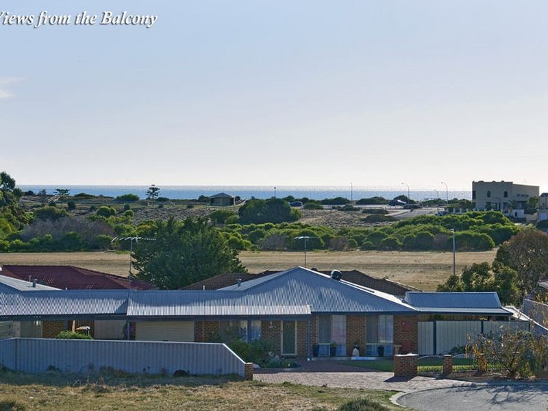 18 Kingfisher Drive, Halls Head WA 6210
