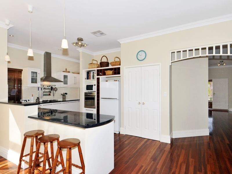 44 Grandmere Parade, Meadow Springs WA 6210