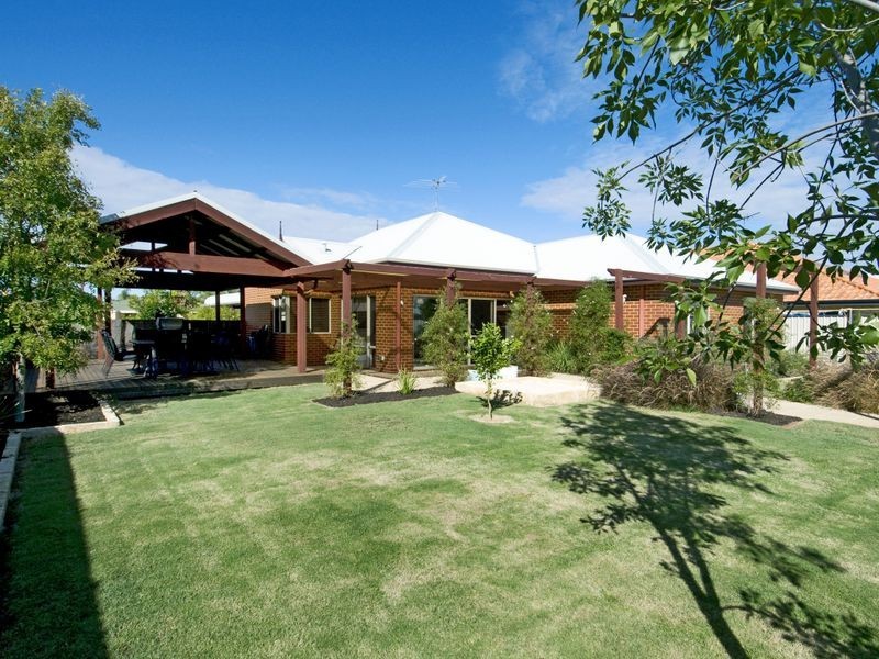 44 Grandmere Parade, Meadow Springs WA 6210