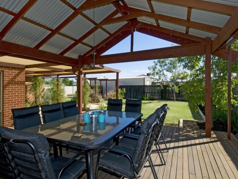 44 Grandmere Parade, Meadow Springs WA 6210