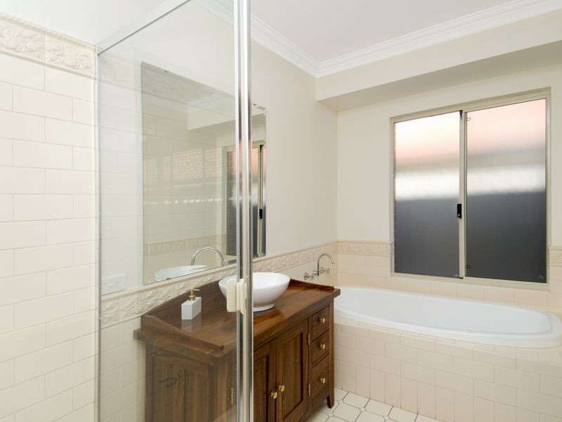 44 Grandmere Parade, Meadow Springs WA 6210