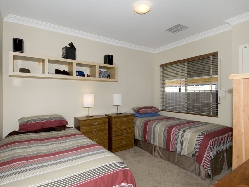 44 Grandmere Parade, Meadow Springs WA 6210