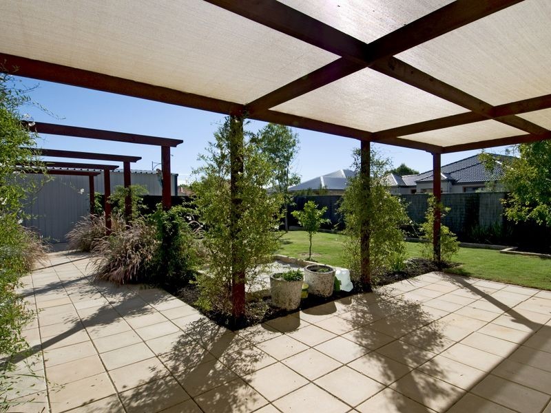 44 Grandmere Parade, Meadow Springs WA 6210