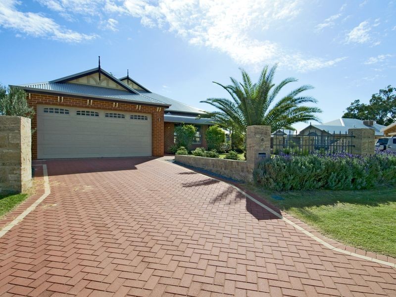 44 Grandmere Parade, Meadow Springs WA 6210