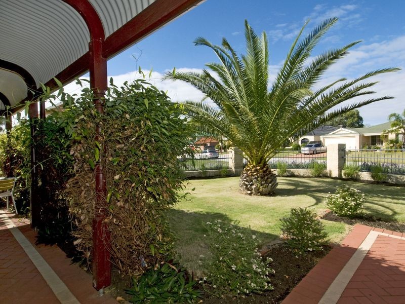 44 Grandmere Parade, Meadow Springs WA 6210