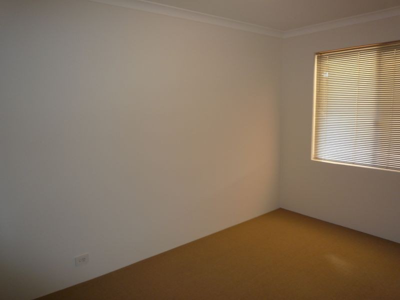 17B Balmoral Parade, Halls Head WA 6210
