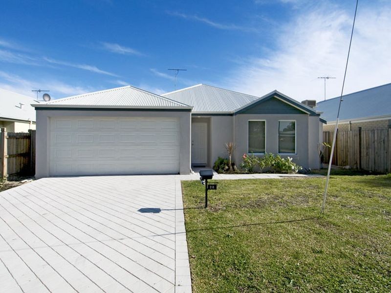 28 Wanjeep Street, Coodanup WA 6210