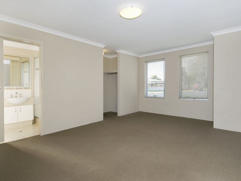 28 Wanjeep Street, Coodanup WA 6210