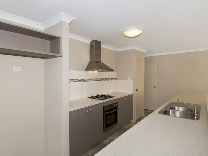 28 Wanjeep Street, Coodanup WA 6210