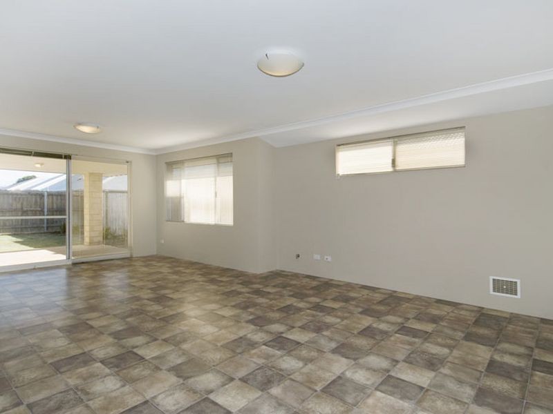 28 Wanjeep Street, Coodanup WA 6210