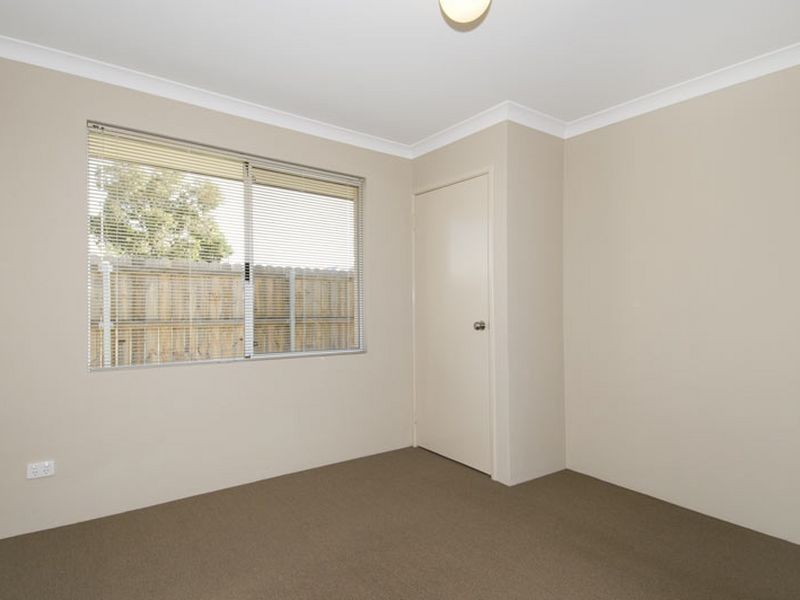 28 Wanjeep Street, Coodanup WA 6210