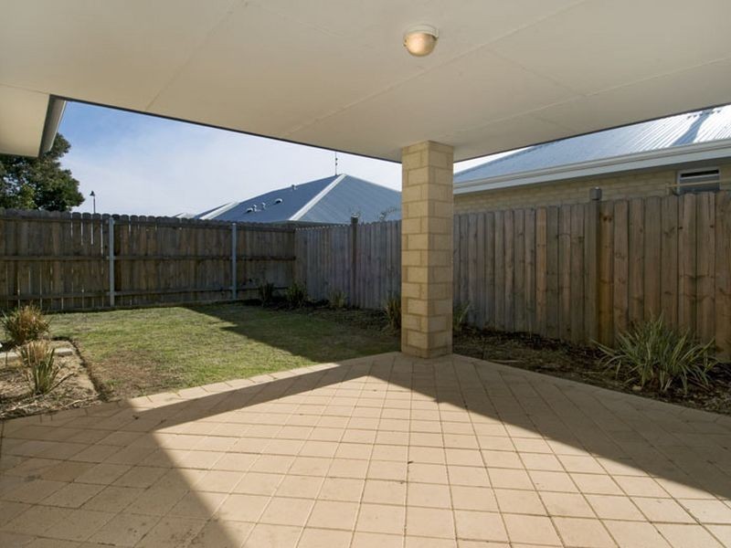 28 Wanjeep Street, Coodanup WA 6210