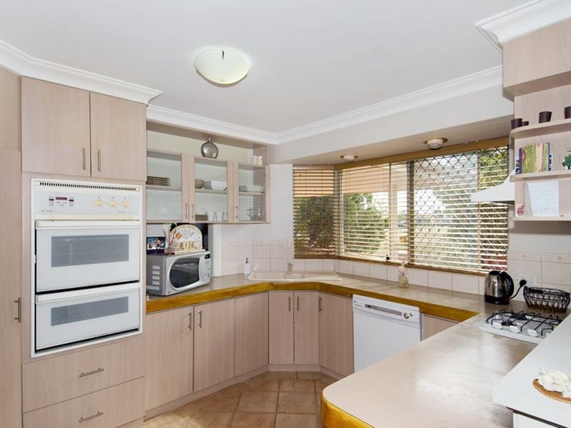 28 Blackwood Parade, Dudley Park WA 6210