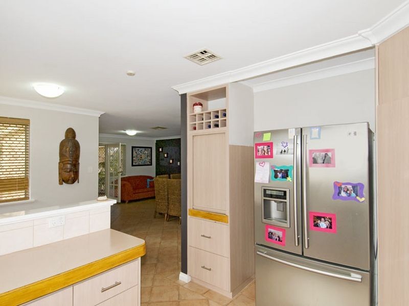 28 Blackwood Parade, Dudley Park WA 6210