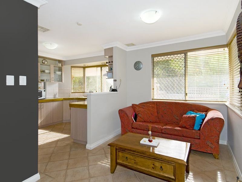 28 Blackwood Parade, Dudley Park WA 6210
