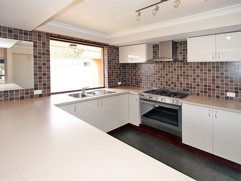 39 Perseus Street, Silver Sands WA 6210
