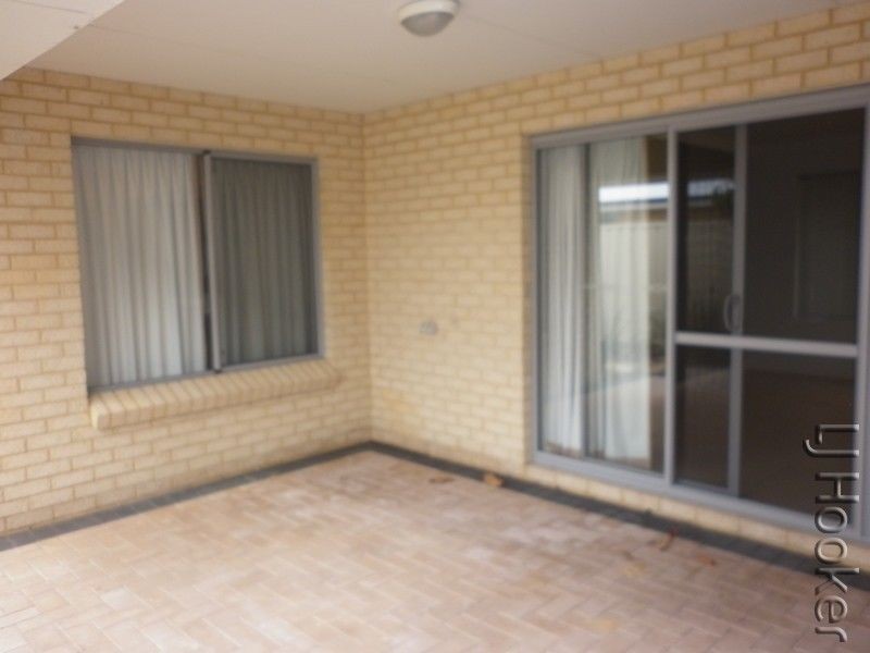 17 Zamia Loop, Wannanup WA 6210