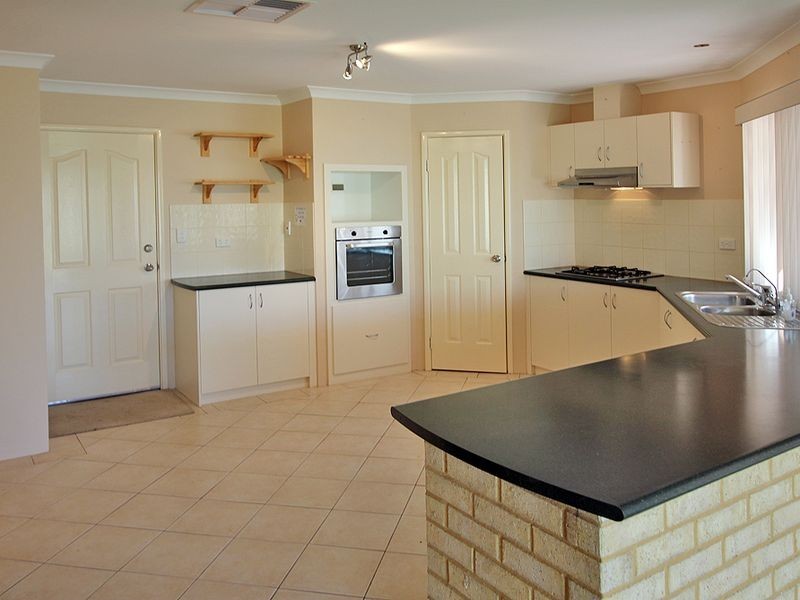 11 Tammin Court, Dawesville WA 6211