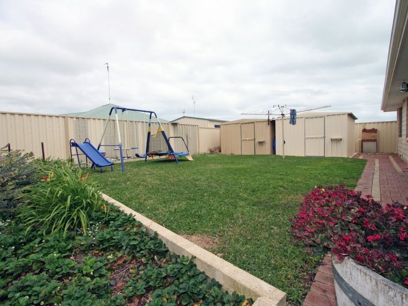 11 Tammin Court, Dawesville WA 6211