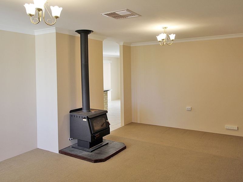 11 Tammin Court, Dawesville WA 6211