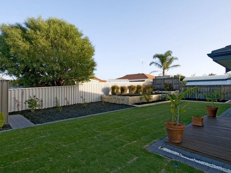 29 Bookleaf Loop, Halls Head WA 6210